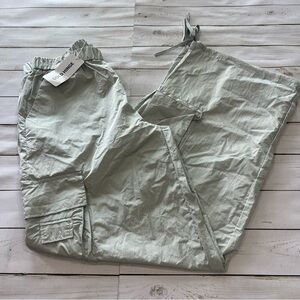 NWT Gold Hinge Parachute Pants Color Ice Gray Sz M